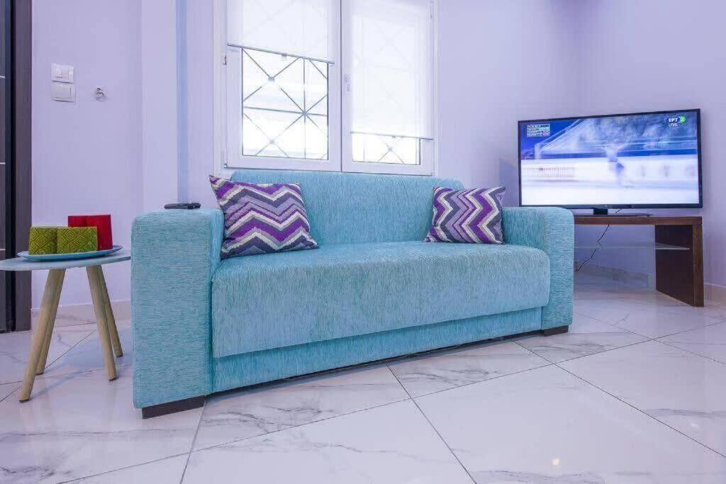 Vakantiehuis Modern Fully-equipped House, 5 Min Walk From Metro Athene