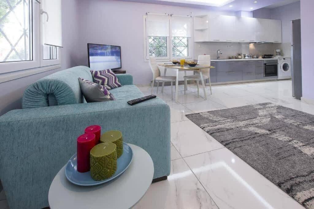 Modern Fully-equipped House, 5 Min Walk From Metro Holiday home